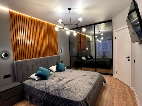 квартира по адресу Леонида Бирюкова бульв., 2