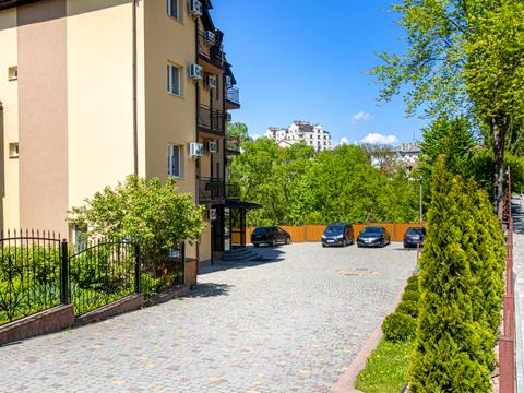 комерційна за адресою Бориславська вул., 33