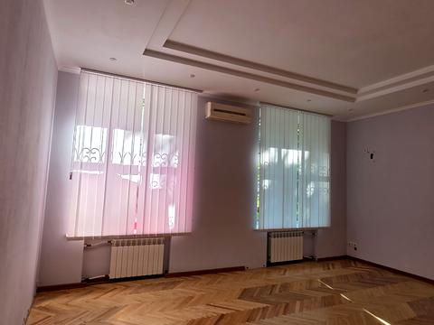 коммерческая по адресу Кловский спуск, 4