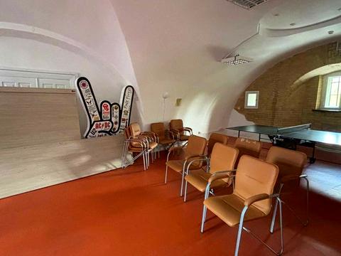 комерційна за адресою Рибальська вул., 22