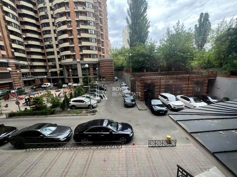 комерційна за адресою Лесі Українки бульв., 7-Б