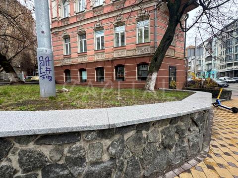 коммерческая по адресу Саксаганского ул., 84-86