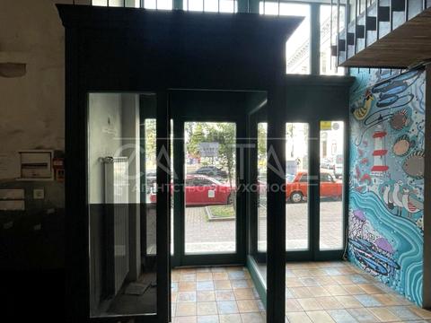 комерційна за адресою Архітектора Городецького вул., 4