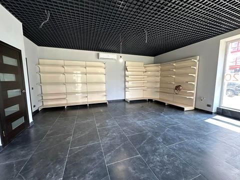 комерційна за адресою Бастіонна вул., 1
