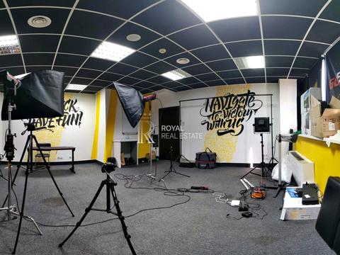 комерційна за адресою Київ, Науки просп., 42-Б