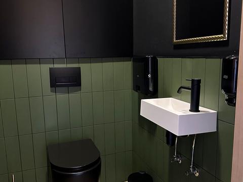 комерційна за адресою Верхній Вал вул., 2