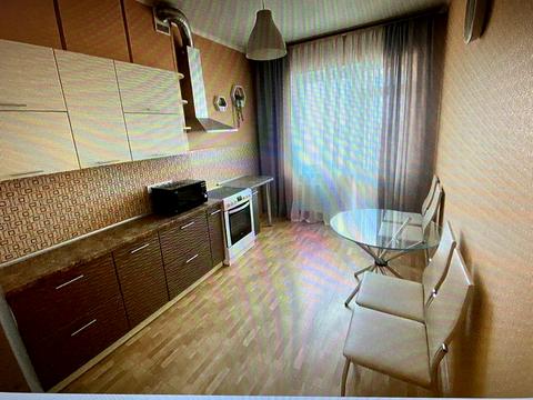 квартира за адресою Миколи Лаврухіна вул., 12