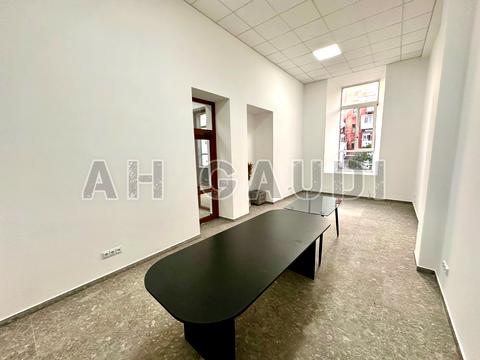 комерційна за адресою Мариупольская, 9