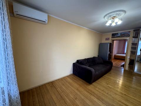 квартира за адресою Набережно-Лугова вул., 3