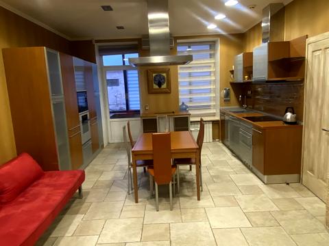 квартира за адресою Пирогова вул., 1/35