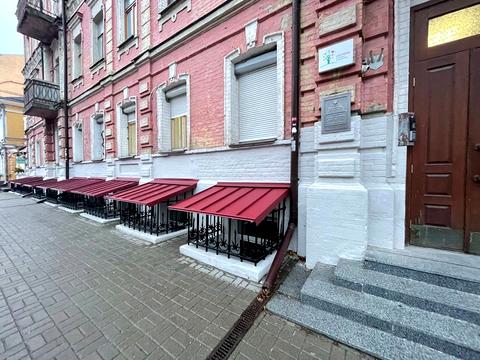комерційна за адресою Володимирська вул., 6