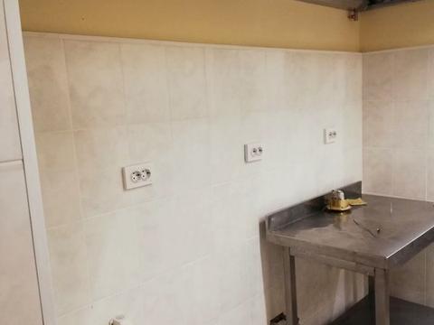 комерційна за адресою Героїв Майдану вул. (Театральна), 10