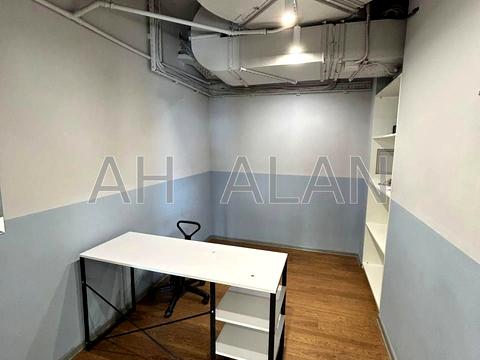 комерційна за адресою Спаська вул., 5