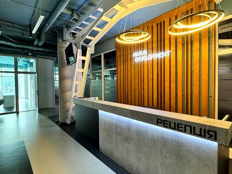 комерційна за адресою В'ячеслава Липинського вул. (), 28