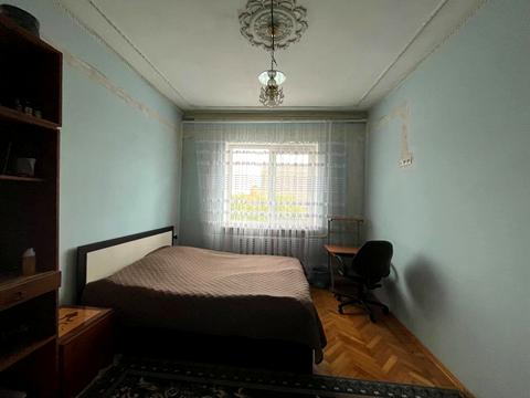 будинок за адресою Євгена Попова