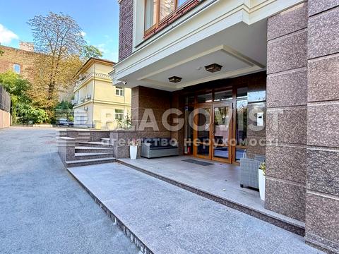 квартира за адресою Київ, Олександра Кониського вул., 22-А