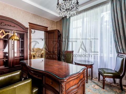 будинок за адресою с. Плюти, Світанкова, 10