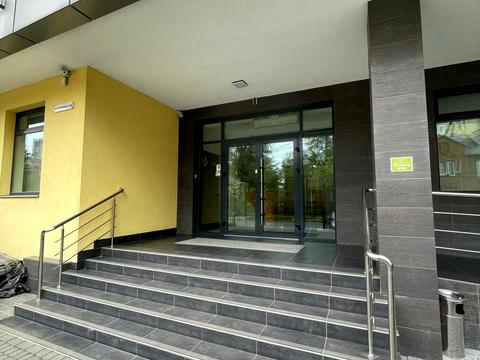 коммерческая по адресу Угорская ул., 12