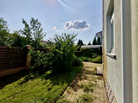 будинок за адресою Осіння, 17