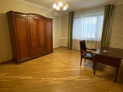 квартира за адресою Кропивницького вул., 10