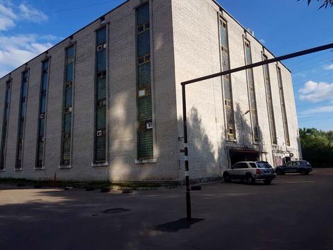 паркомісце за адресою Василя Єрошенка вул. (), 17