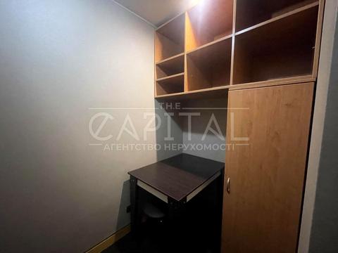 комерційна за адресою Богдана Хмельницького вул., 52а