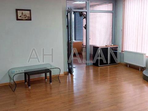 комерційна за адресою Київ, Тараса Шевченка бульв., 33-Б
