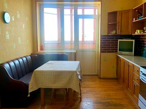 квартира за адресою Миколи Бажана просп., 12