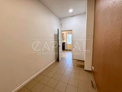 коммерческая по адресу Раисы Окипной ул., 4