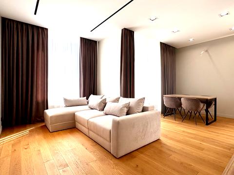 квартира за адресою Дніпровська набережна вул., 18-Б