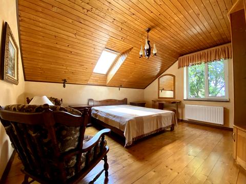 будинок за адресою Героїв Небесної Сотні, 28