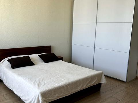 квартира по адресу Александра Мишуги ул., 12