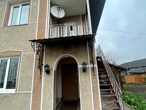 будинок за адресою Вишнева вул.