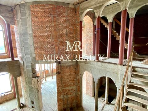 будинок за адресою с. Вишеньки, Набережна, 1