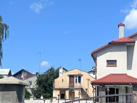 будинок за адресою Розточчя вул., 24