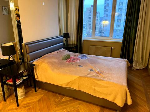 квартира за адресою Дніпровська набережна вул., 1