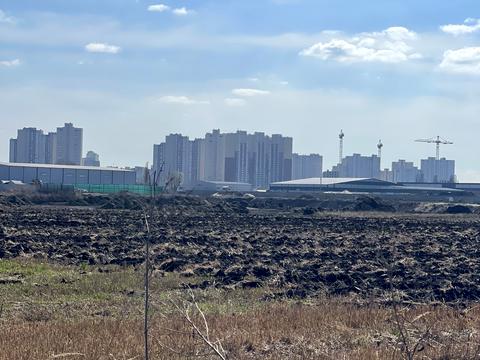 участок по адресу с. Погребы, 