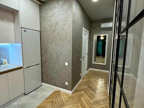 квартира за адресою В'ячеслава Чорновола вул., 10