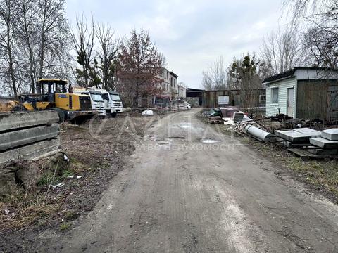комерційна за адресою Любомирська вул., 4а