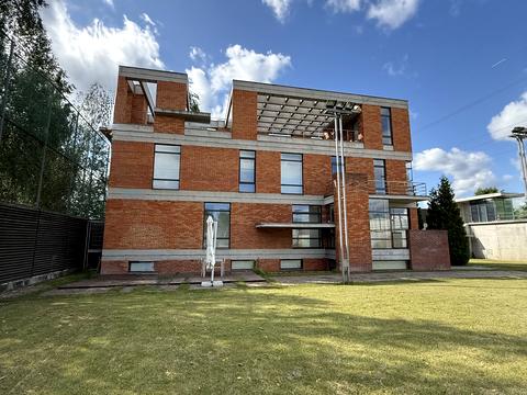 комерційна за адресою Старокиївська вул., 36