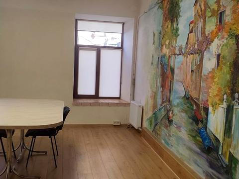 комерційна за адресою Канатна вул., 28