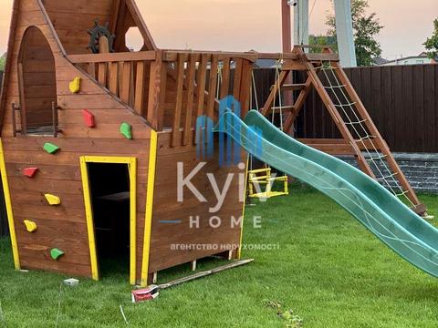 будинок за адресою вул Космонавтів