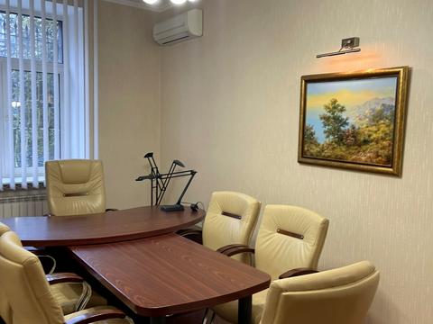 комерційна за адресою Шовковична вул., 21