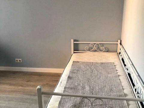 квартира за адресою Академіка Лебедєва вул., 1