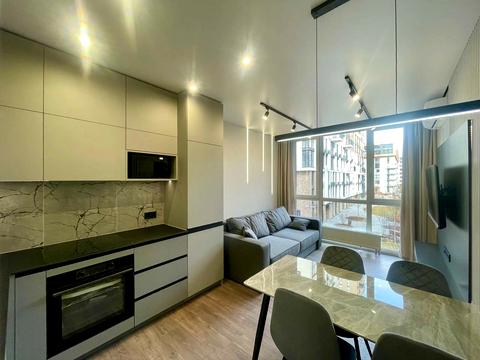 квартира за адресою Салютна вул., 2е