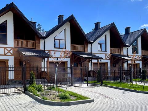 будинок за адресою Придорожна вул., 14б