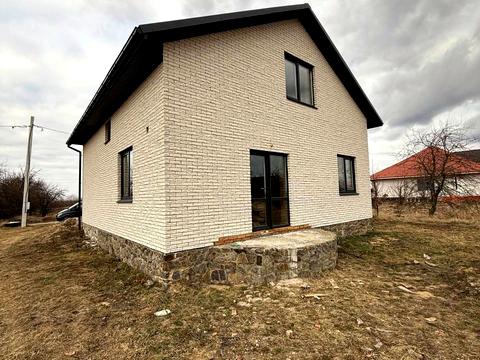 будинок за адресою с. Лука-Мелешківська, польова