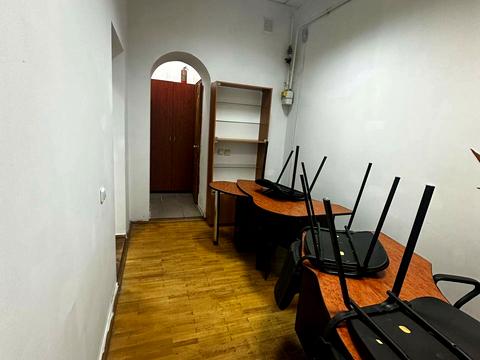 комерційна за адресою Івана Франка вул., 27