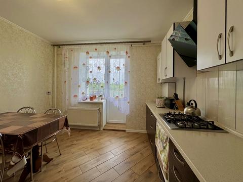 квартира за адресою Курсанта Єськова вул., 26
