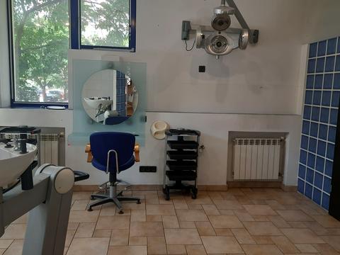 комерційна за адресою Дмитрівська вул., 1